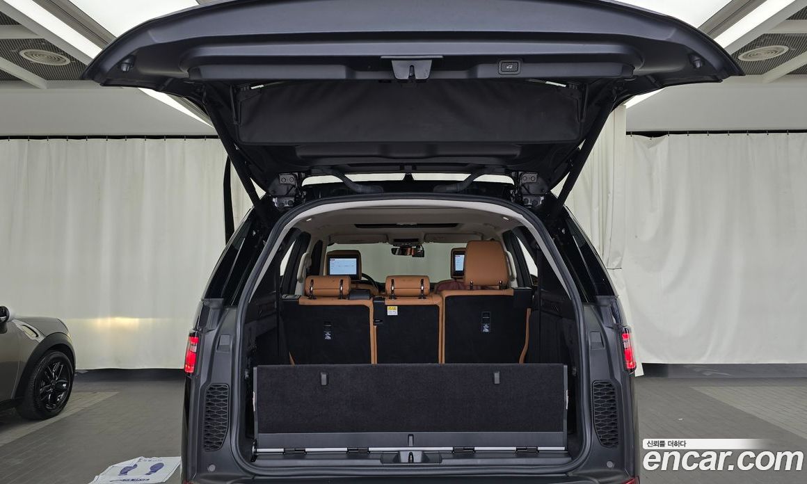 Land Rover Discovery 5 фото 20