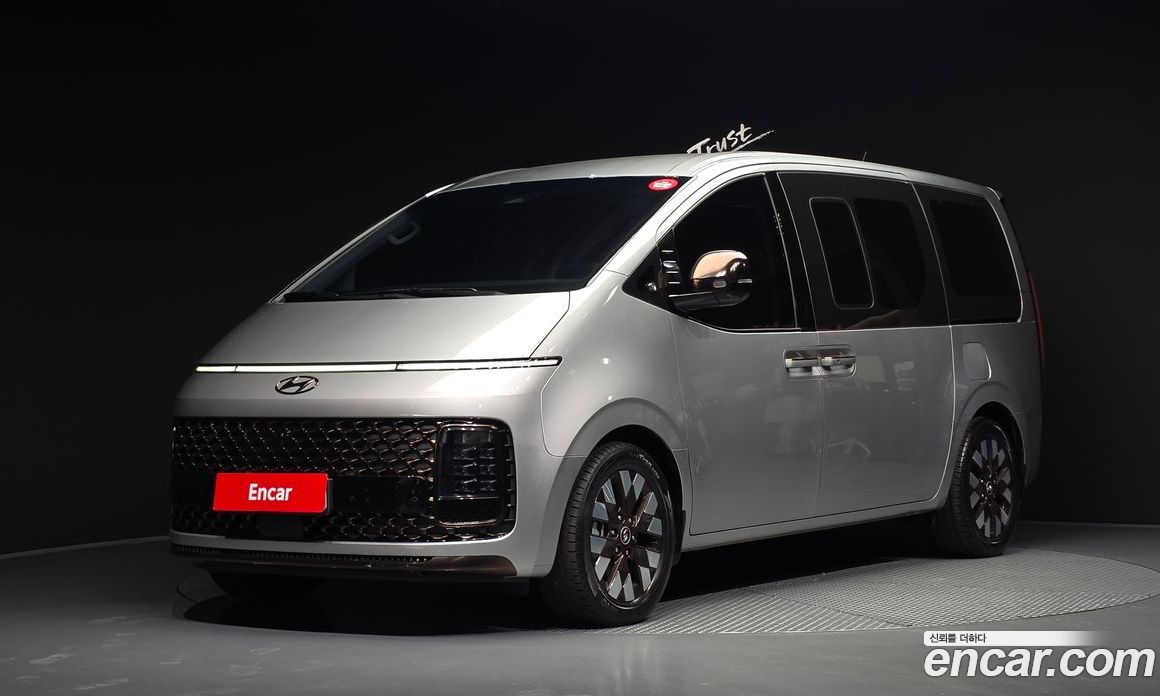 Hyundai Staria