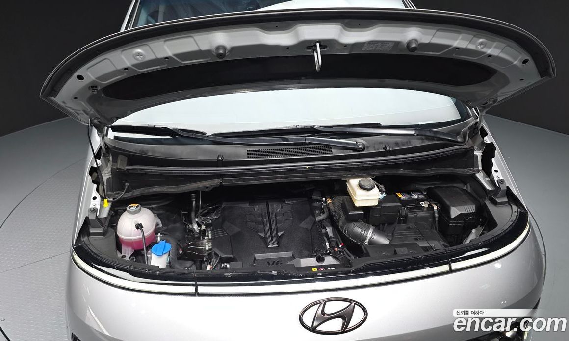 Hyundai Staria фото 6