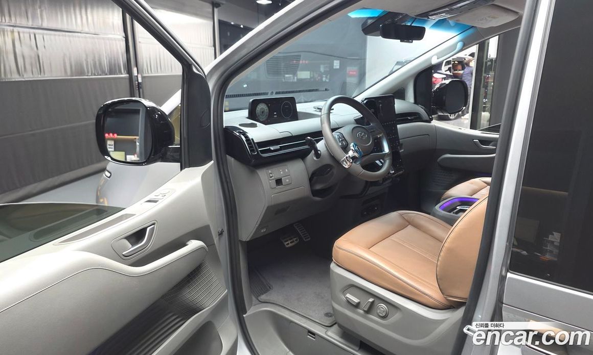 Hyundai Staria фото 10