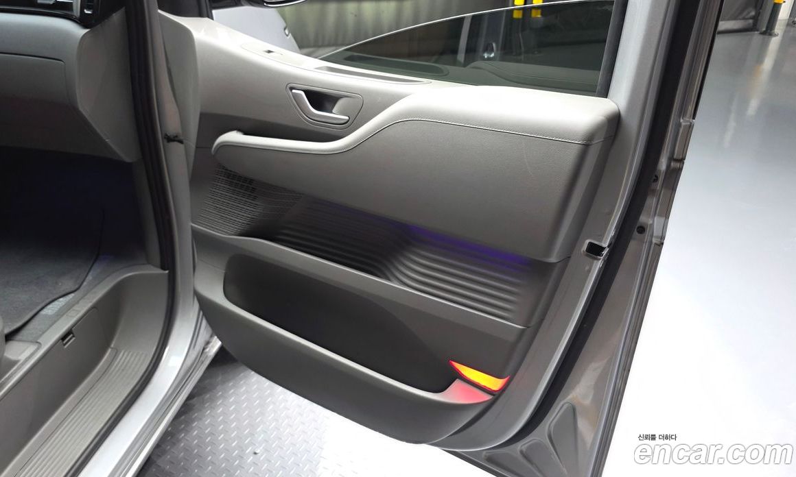 Hyundai Staria фото 24