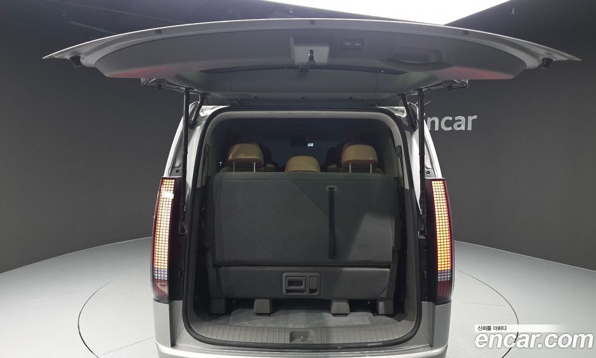 Hyundai Staria фото 32