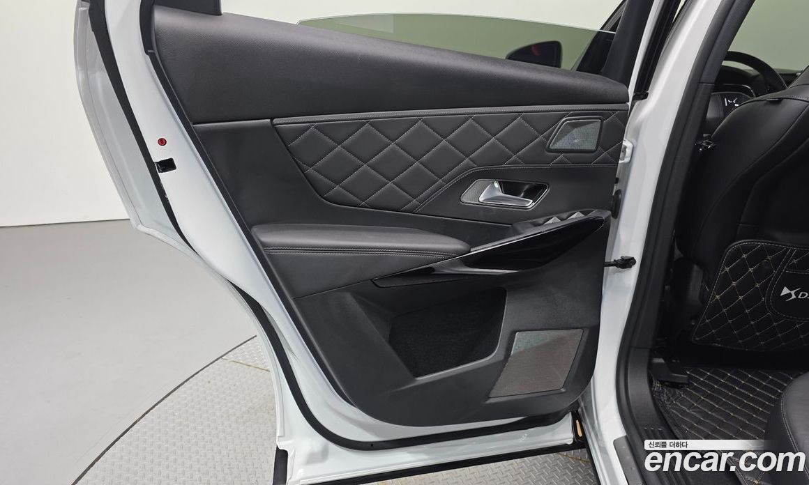 Citroen / DS DS7 Crossback фото 25