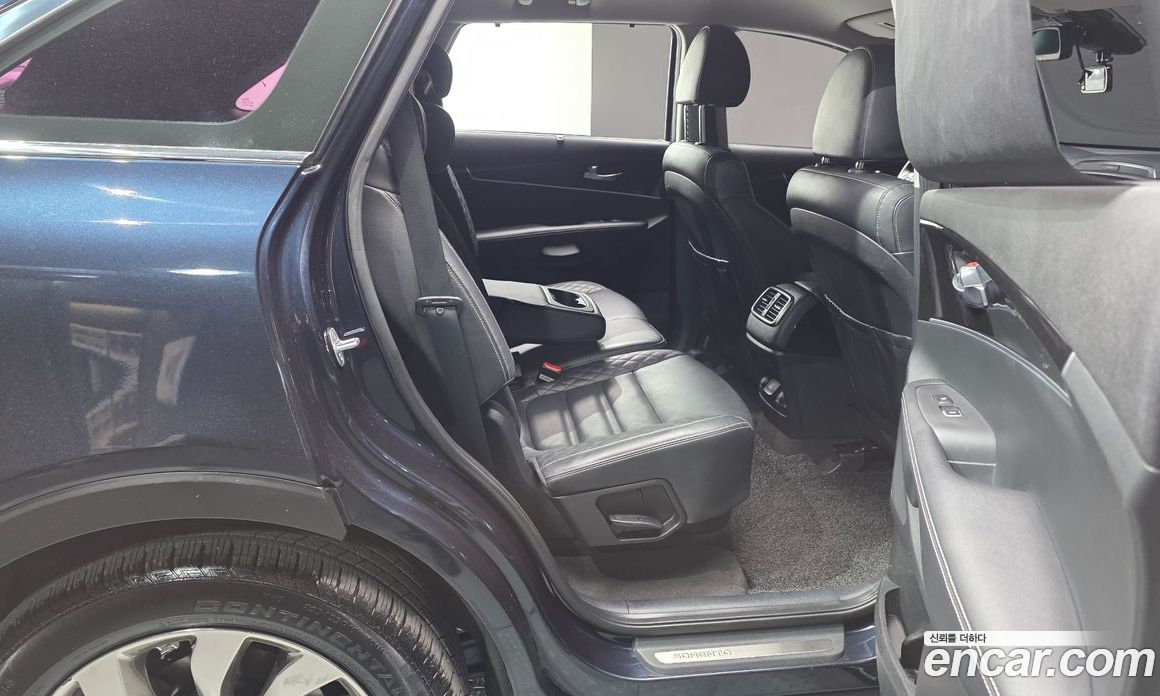 Kia Sorento 3rd Gen Restyling фото 12