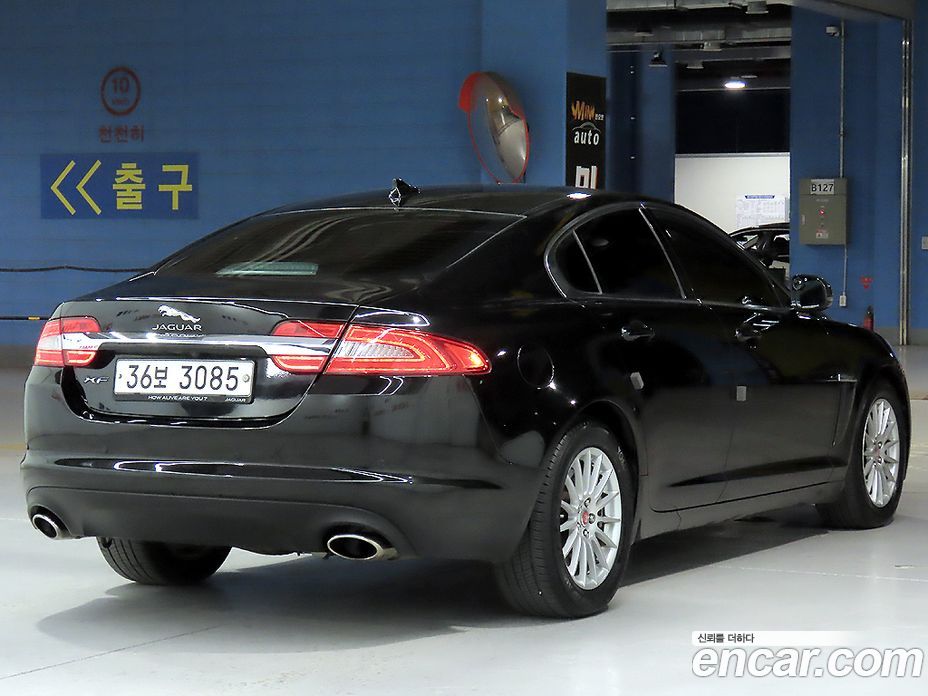 Jaguar XF New фото 4