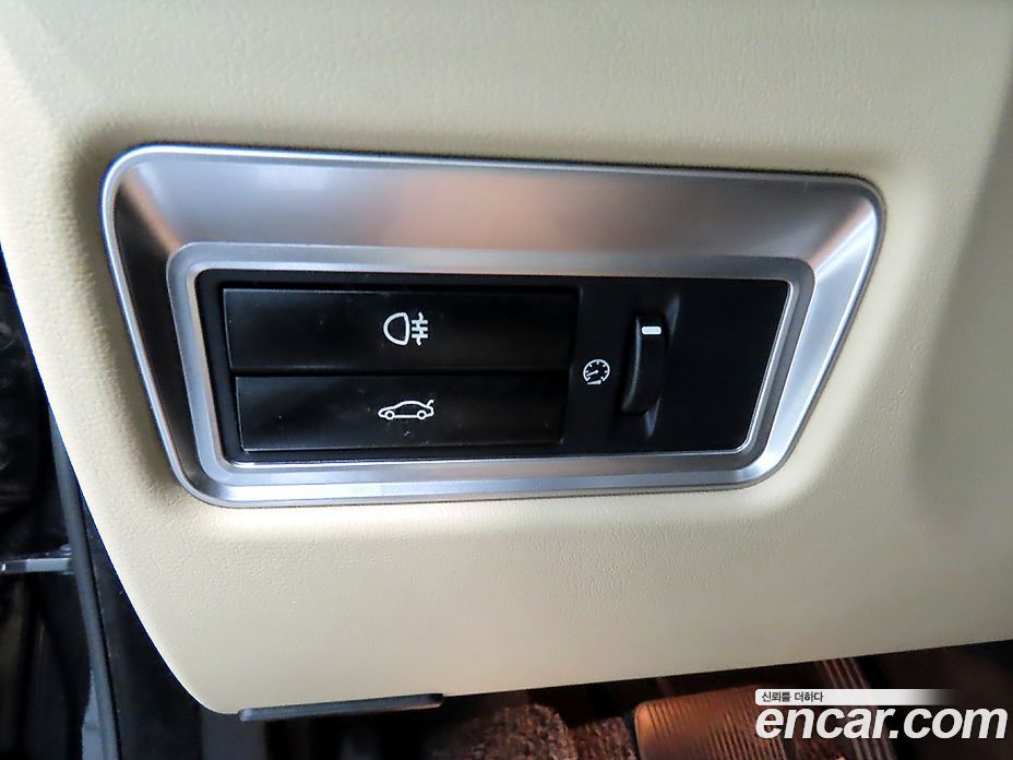 Jaguar XF New фото 16