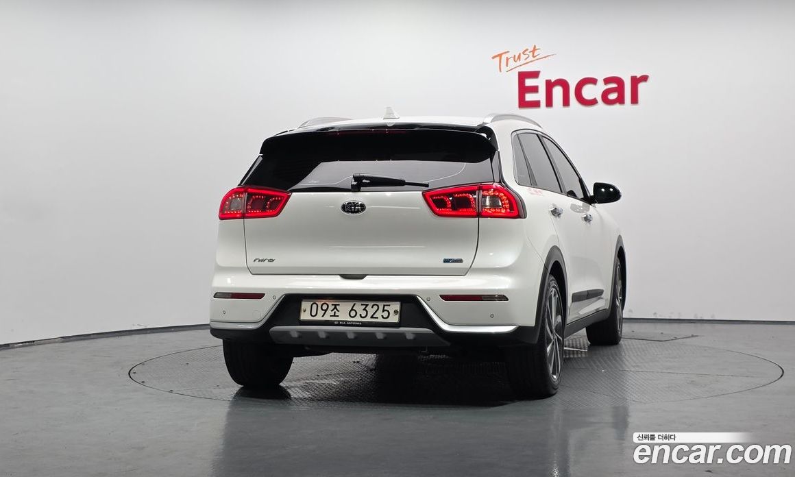 Kia Niro фото 3