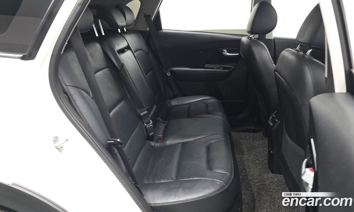 Kia Niro фото 11