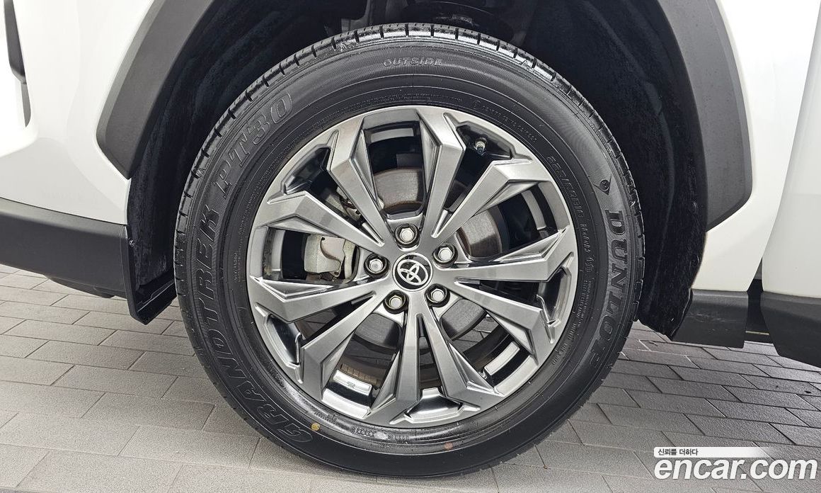 Toyota RAV4 5th Gen фото 5