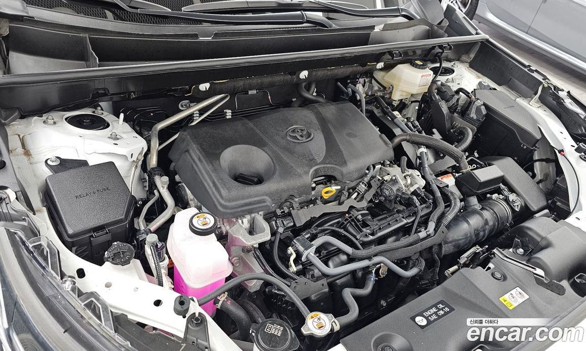 Toyota RAV4 5th Gen фото 6