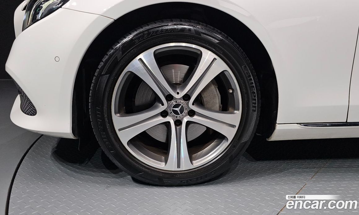 Mercedes-Benz E-Class W213 фото 5