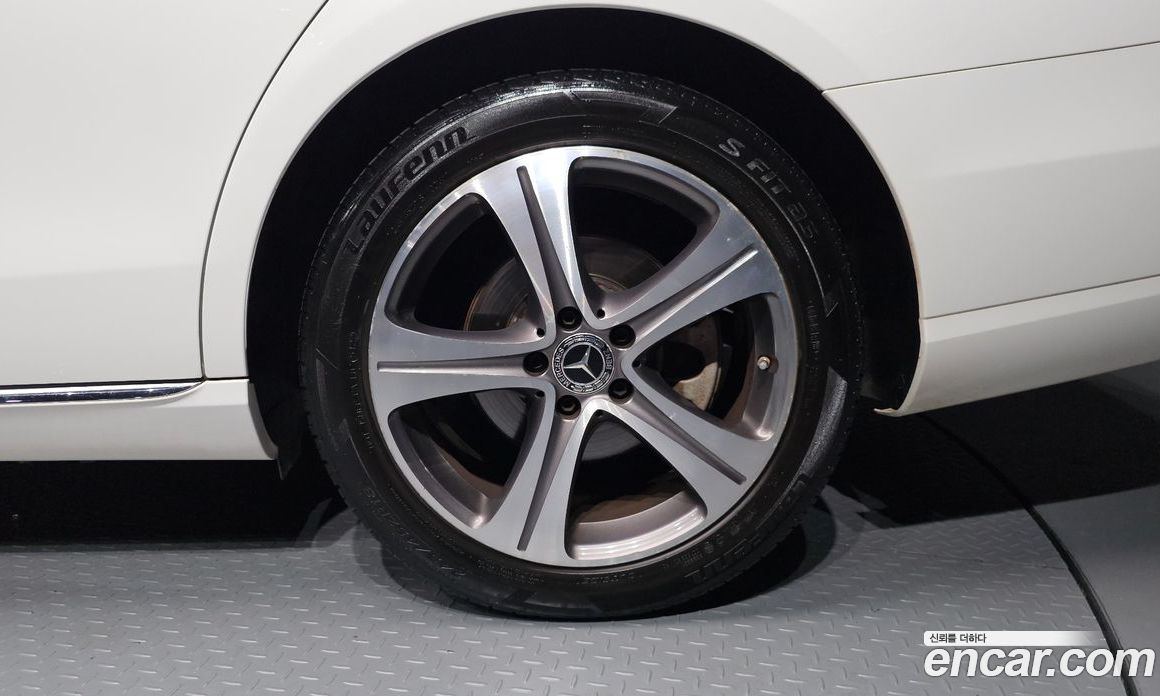 Mercedes-Benz E-Class W213 фото 21