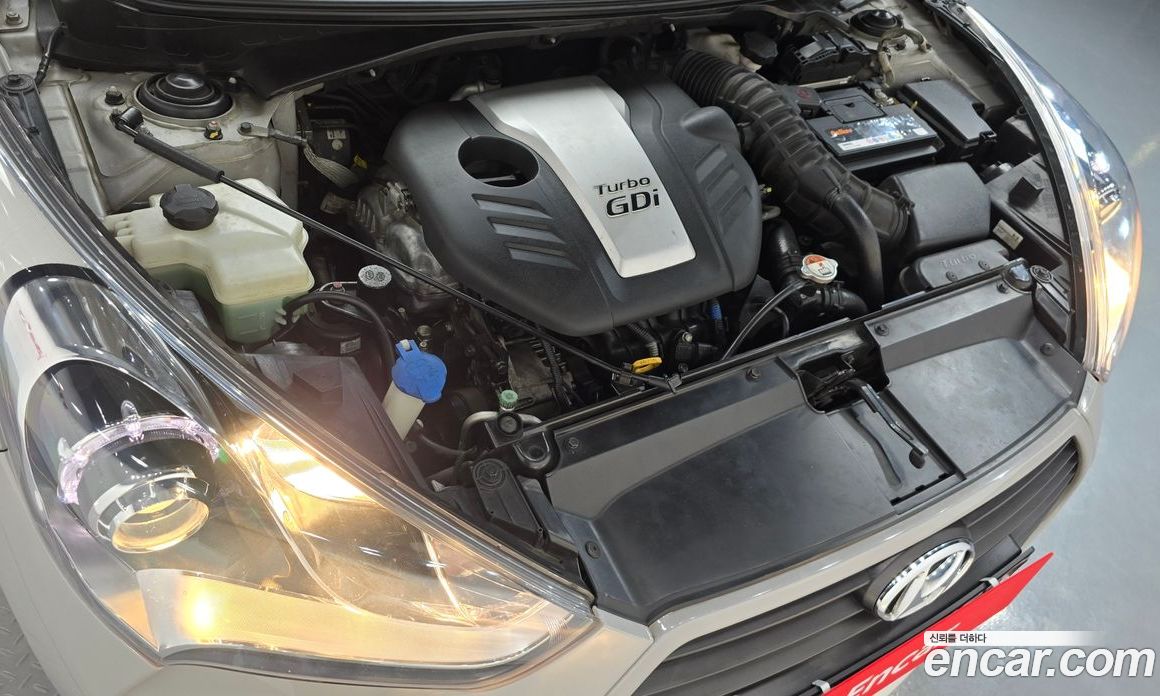 Hyundai Veloster фото 6