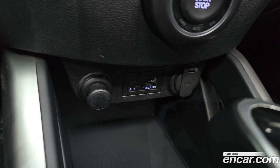 Hyundai Veloster фото 18