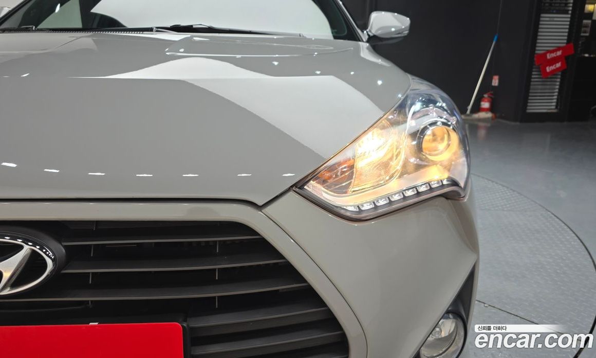 Hyundai Veloster фото 23