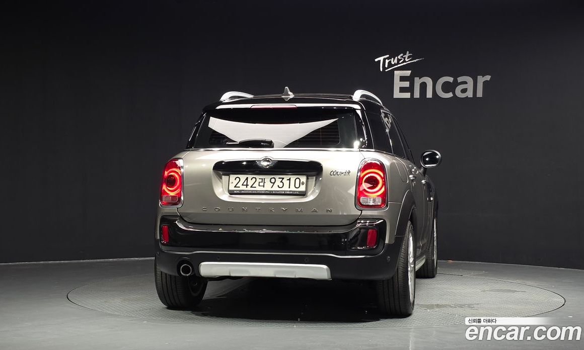 Mini Cooper Countryman фото 4