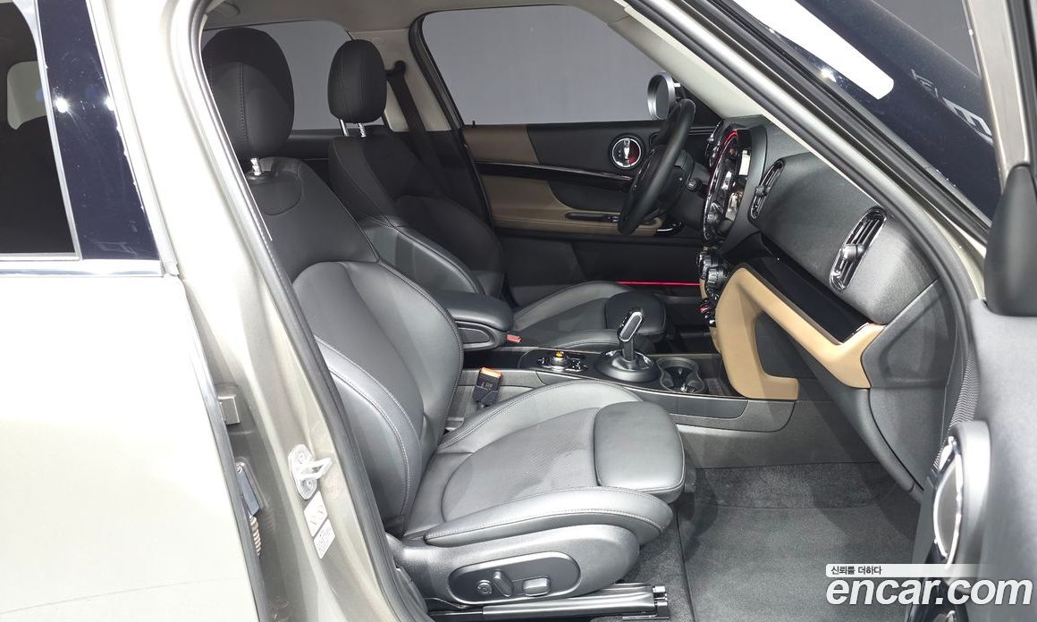 Mini Cooper Countryman фото 11