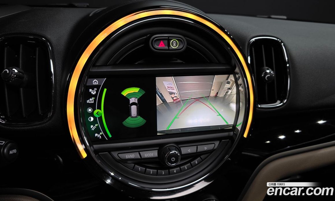 Mini Cooper Countryman фото 16