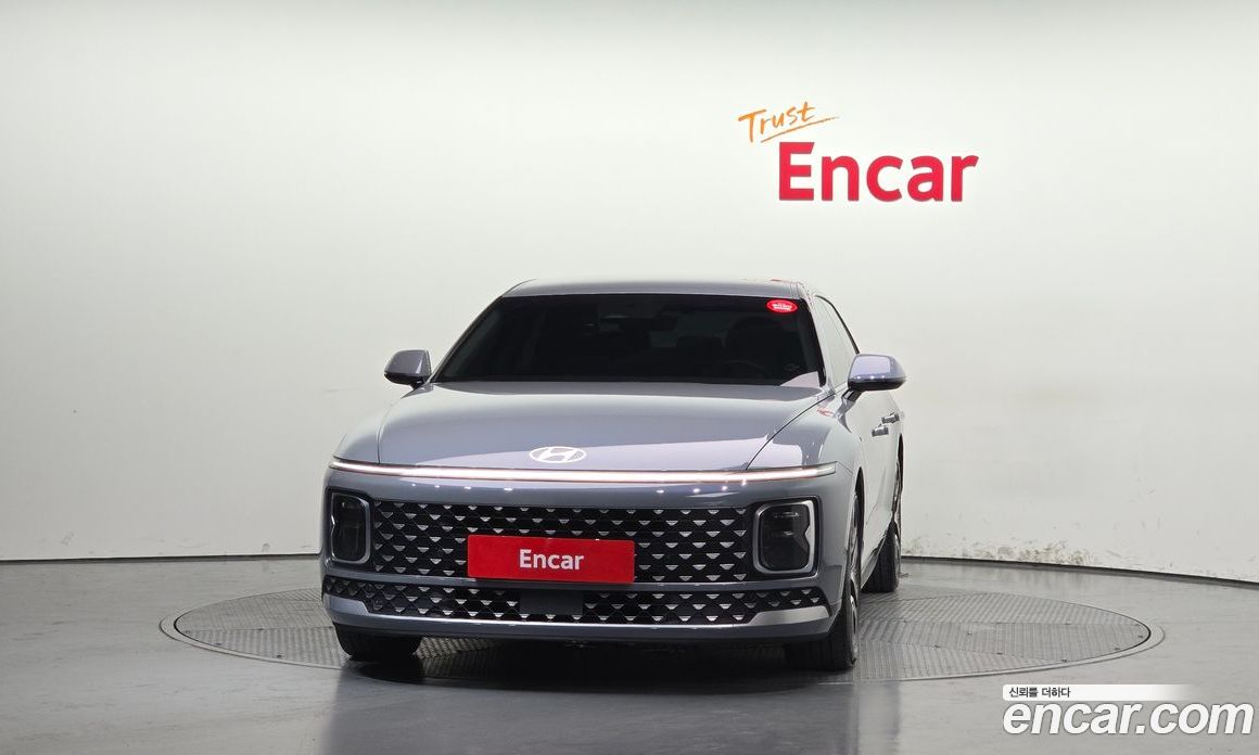 Hyundai Grandeur (GN7) фото 3