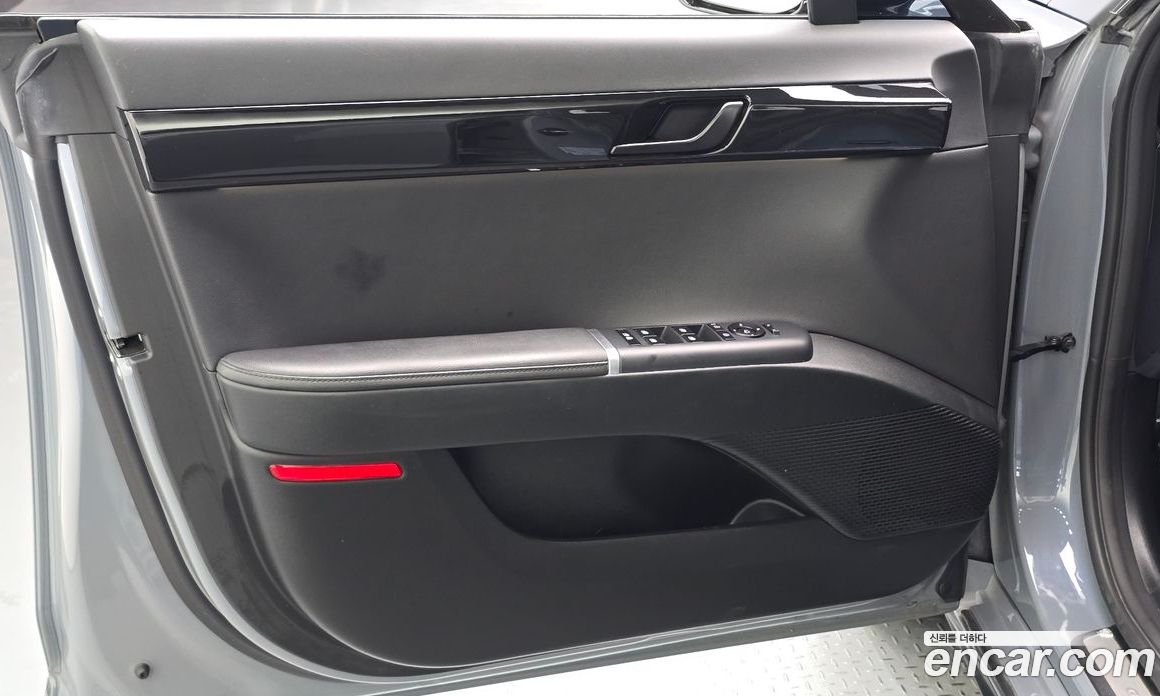 Hyundai Grandeur (GN7) фото 24