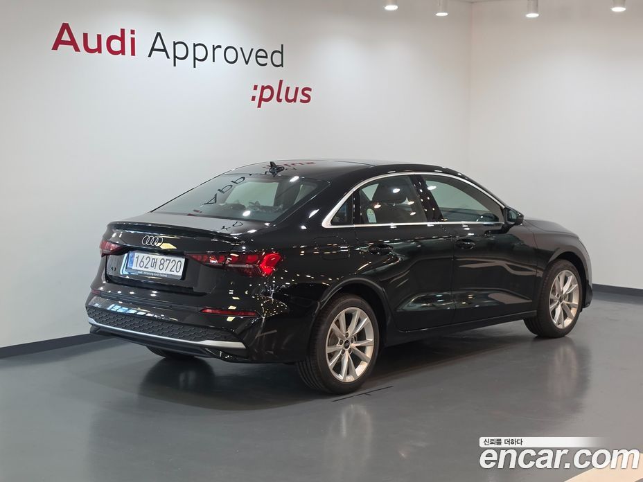 Audi A3 (8Y) фото 2