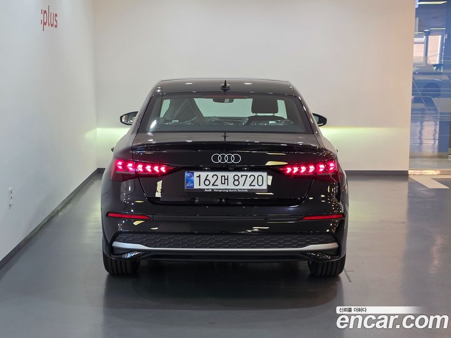 Audi A3 (8Y) фото 4