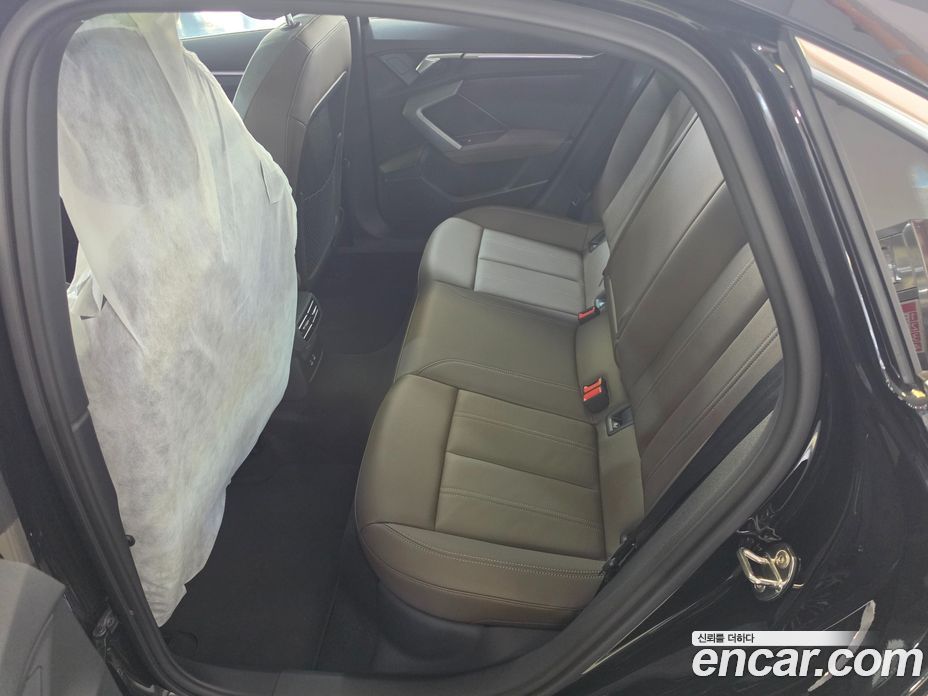 Audi A3 (8Y) фото 11