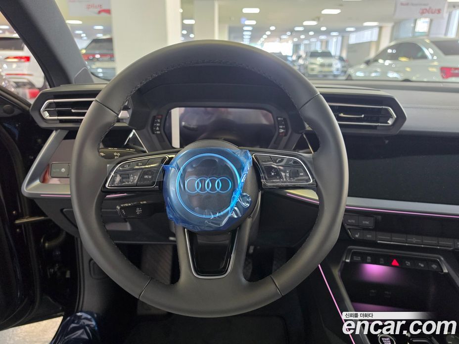 Audi A3 (8Y) фото 13