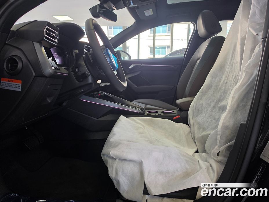 Audi A3 (8Y) фото 17