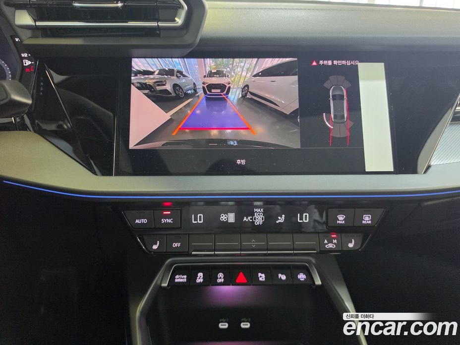 Audi A3 (8Y) фото 19