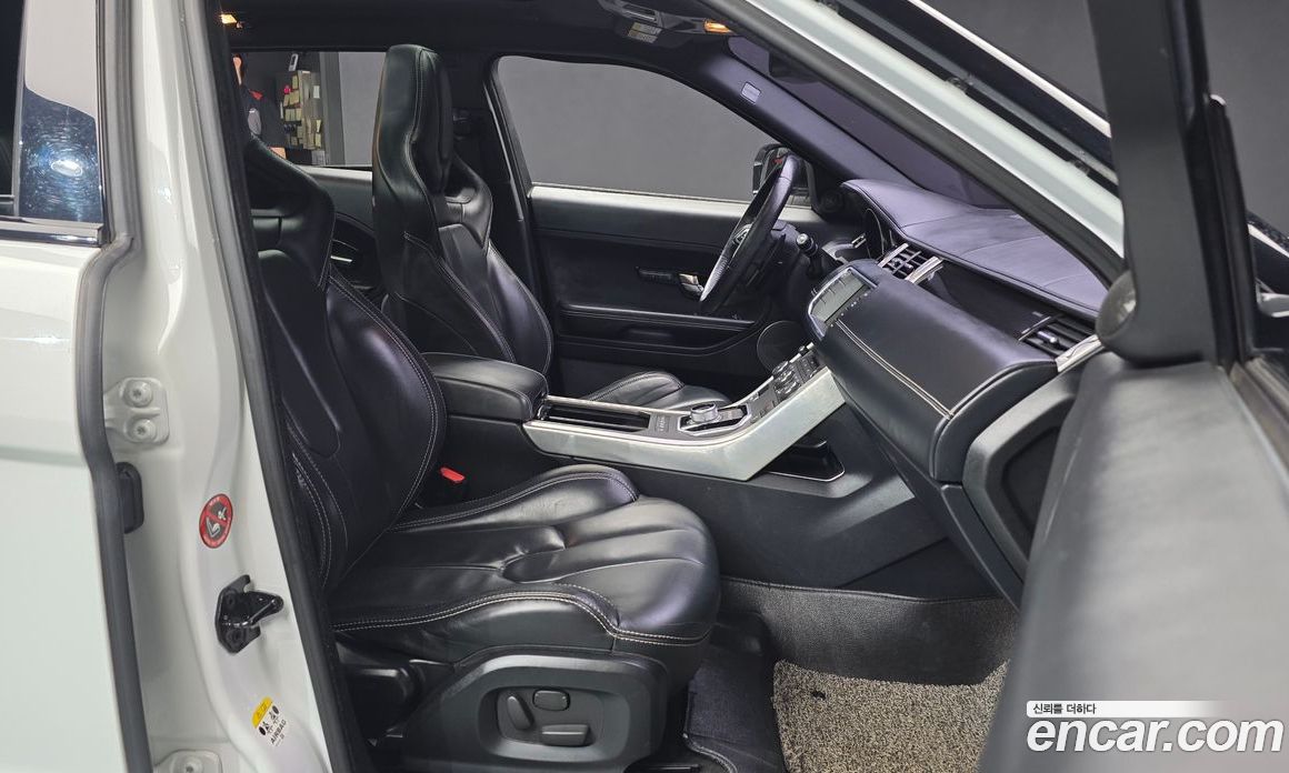 Land Rover Range Rover Evoque фото 11