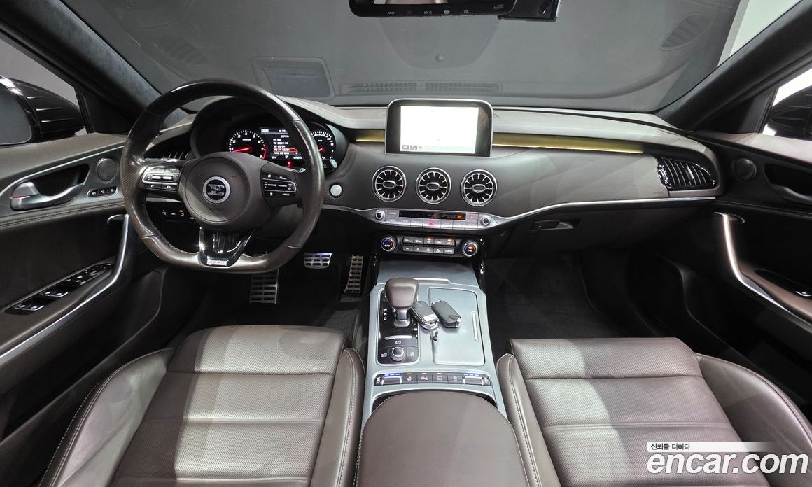 Kia Stinger фото 7