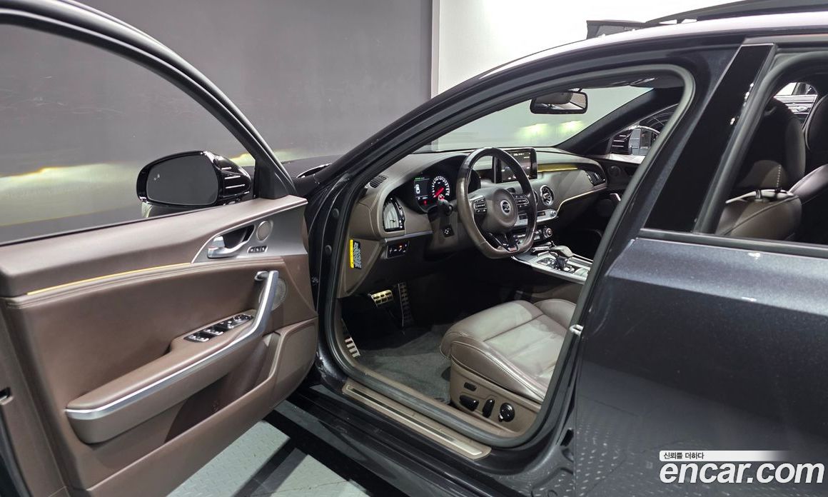 Kia Stinger фото 10