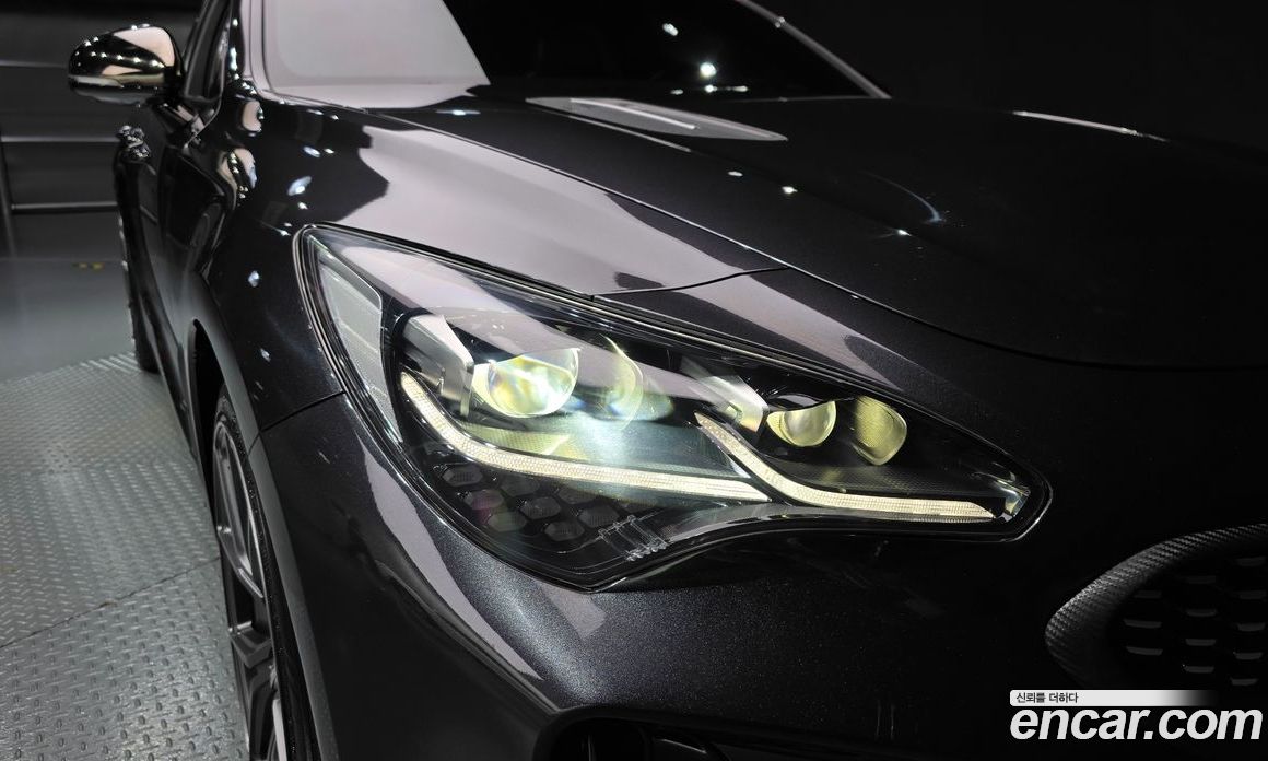 Kia Stinger фото 22
