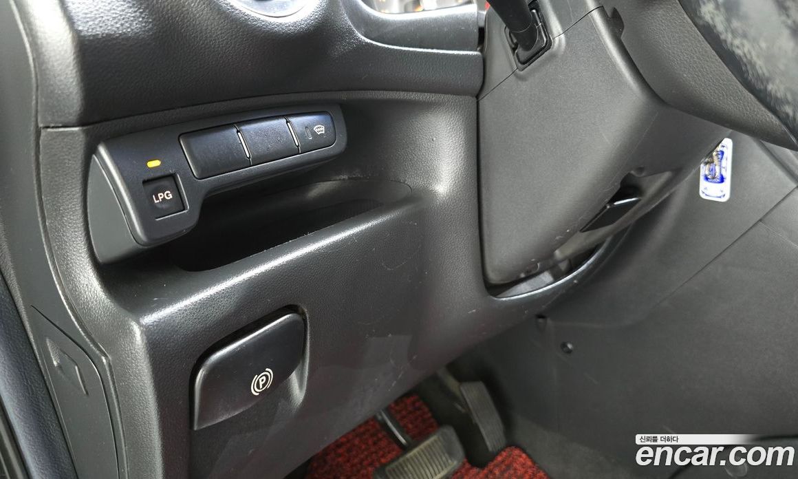 Kia Carens 2nd Gen фото 19