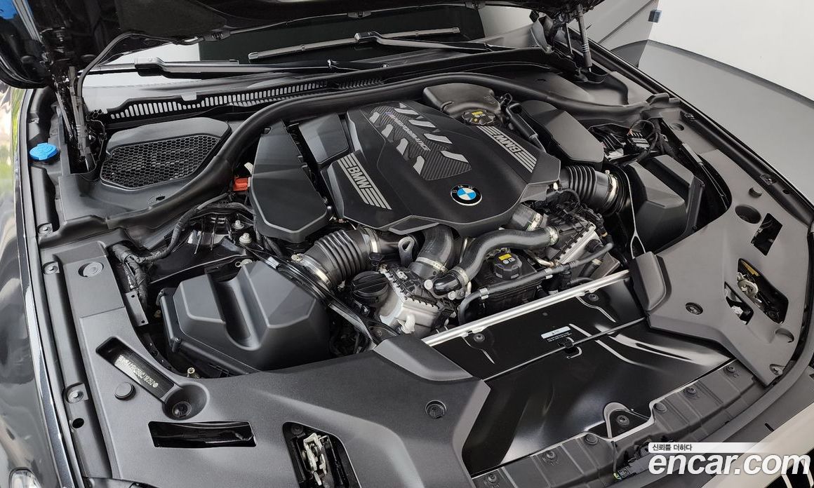 BMW 5-Series (G30) фото 6