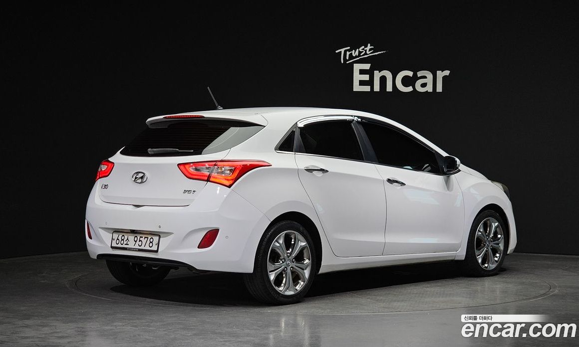 Hyundai i30 2nd Gen фото 2