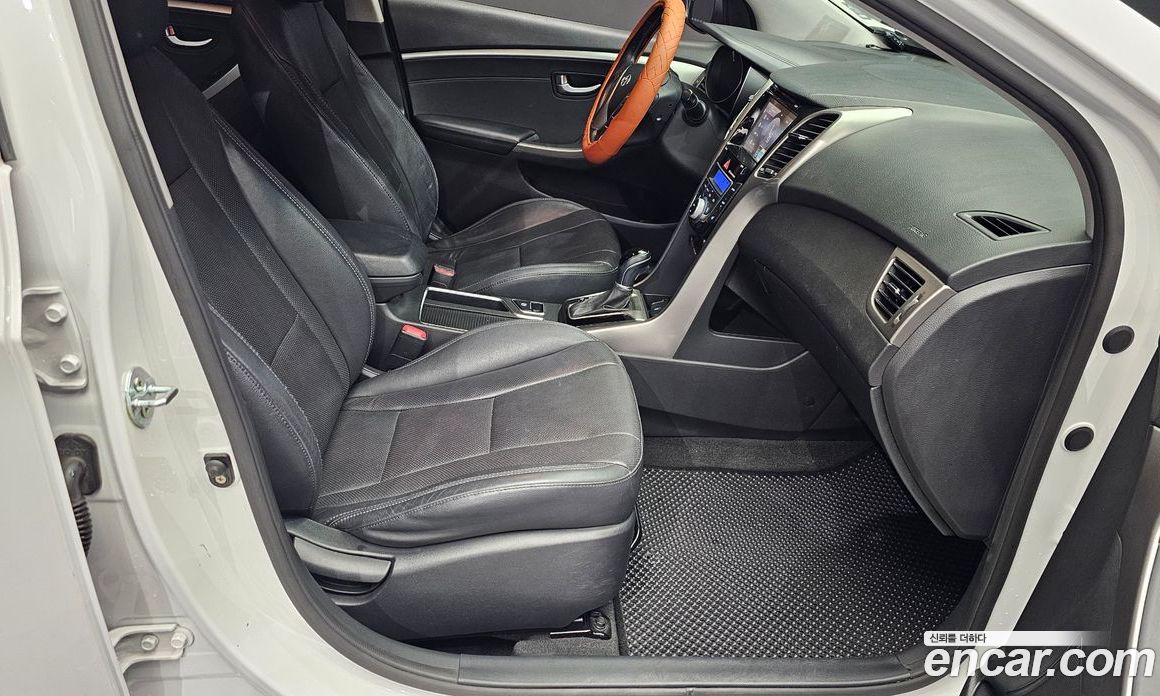Hyundai i30 2nd Gen фото 11
