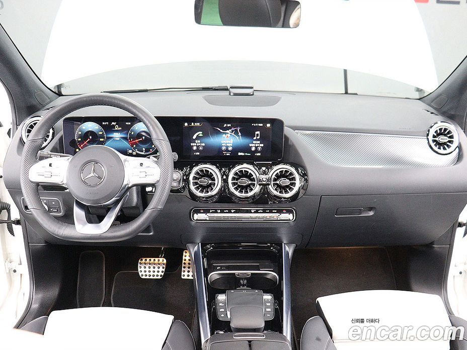 Mercedes-Benz GLA-Class H247 фото 8