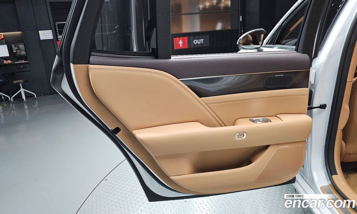 Genesis G90 (RS4) фото 25