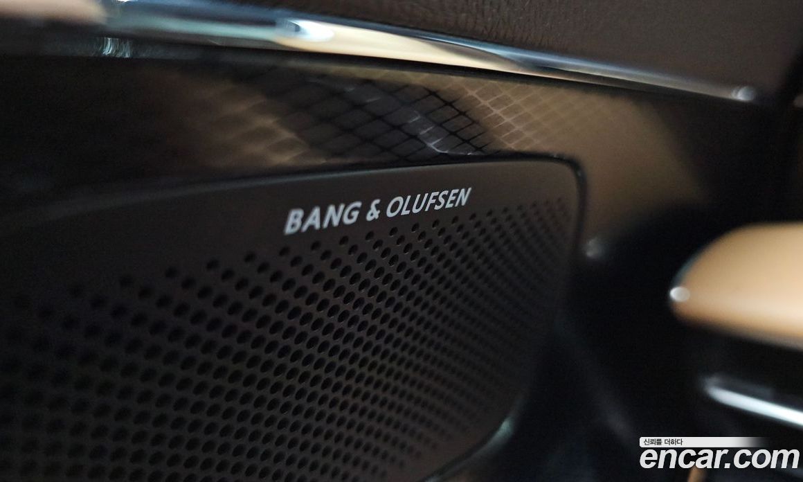 Genesis G90 (RS4) фото 33