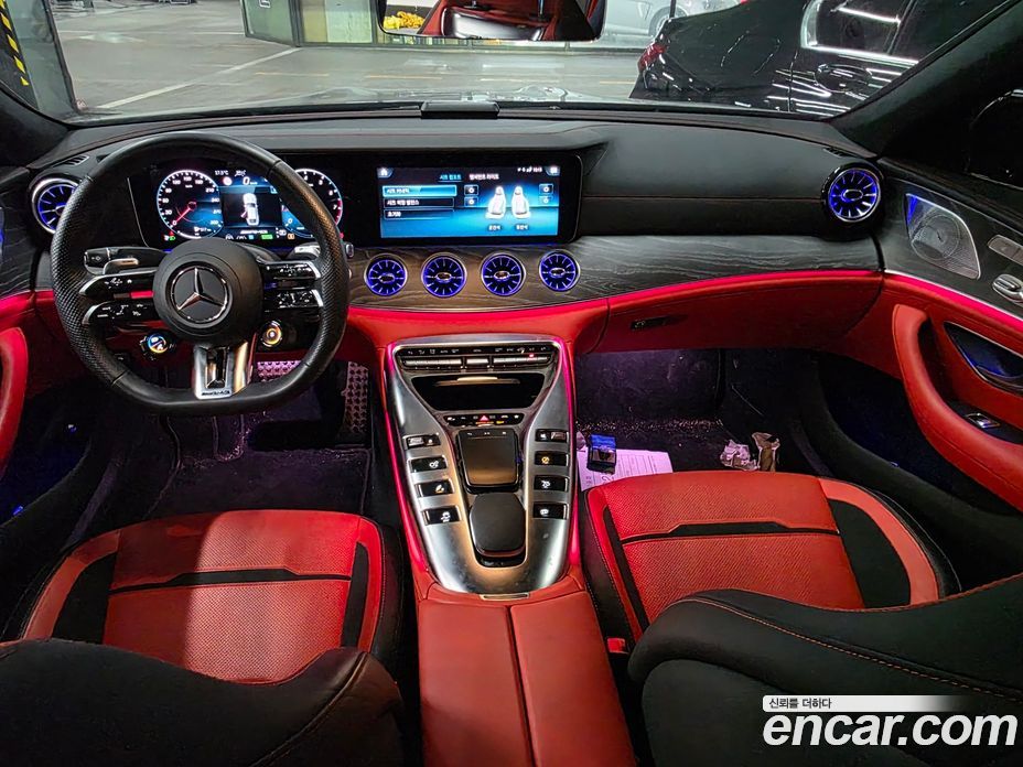 Mercedes-Benz AMG GT фото 11