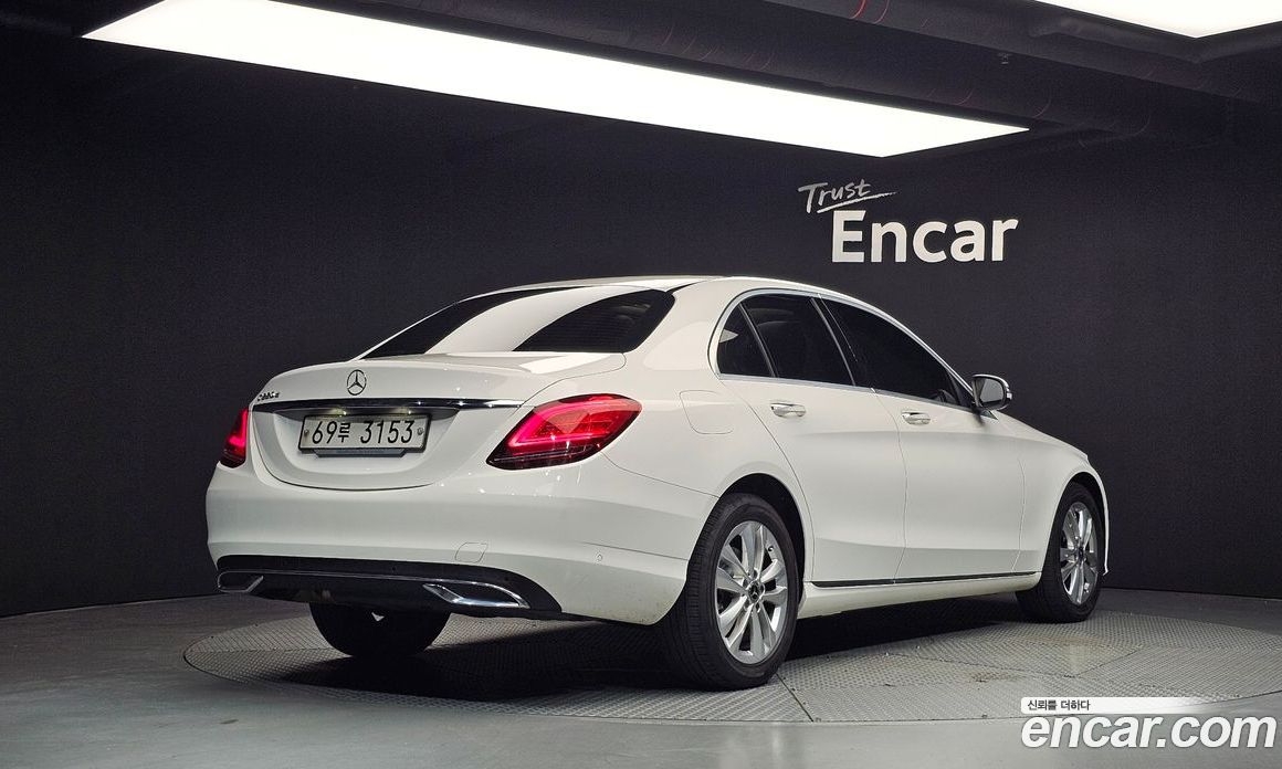 Mercedes-Benz C-Class W205 фото 2