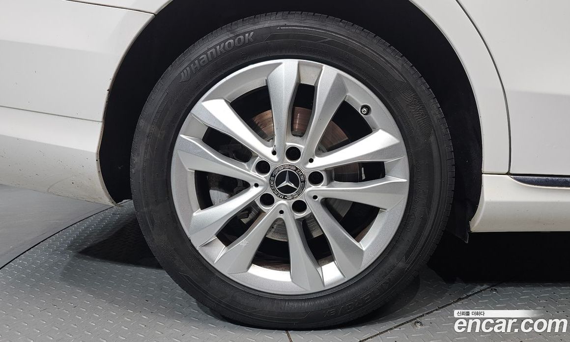 Mercedes-Benz C-Class W205 фото 5
