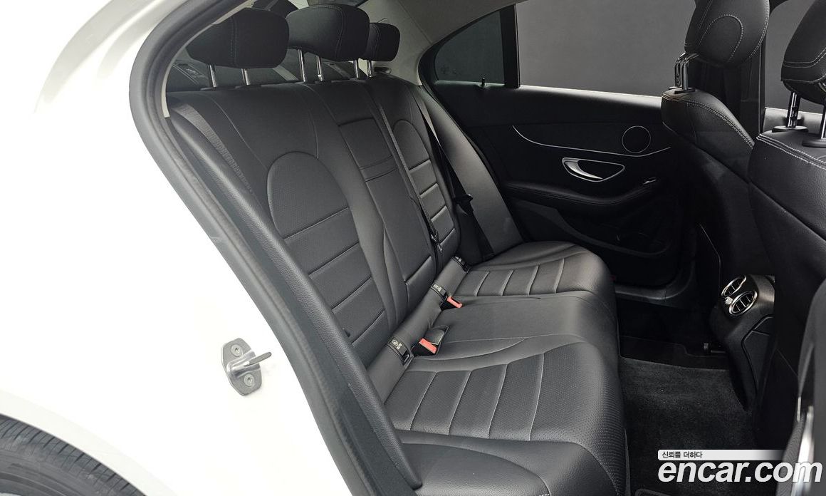 Mercedes-Benz C-Class W205 фото 11