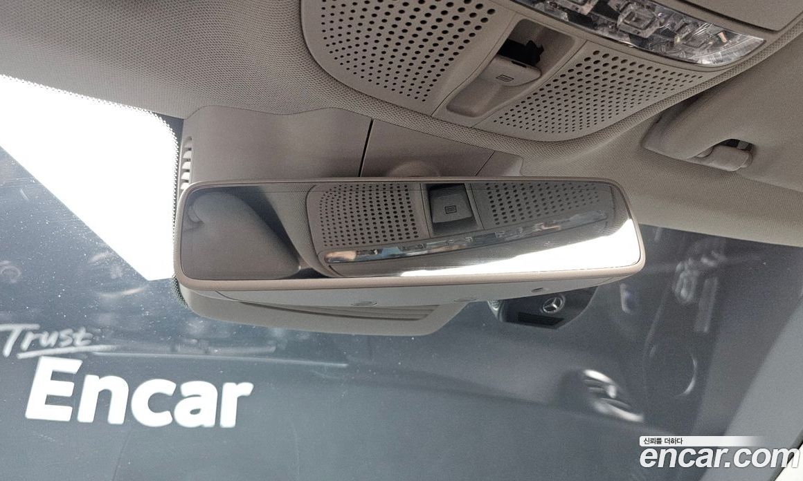 Mercedes-Benz C-Class W205 фото 18