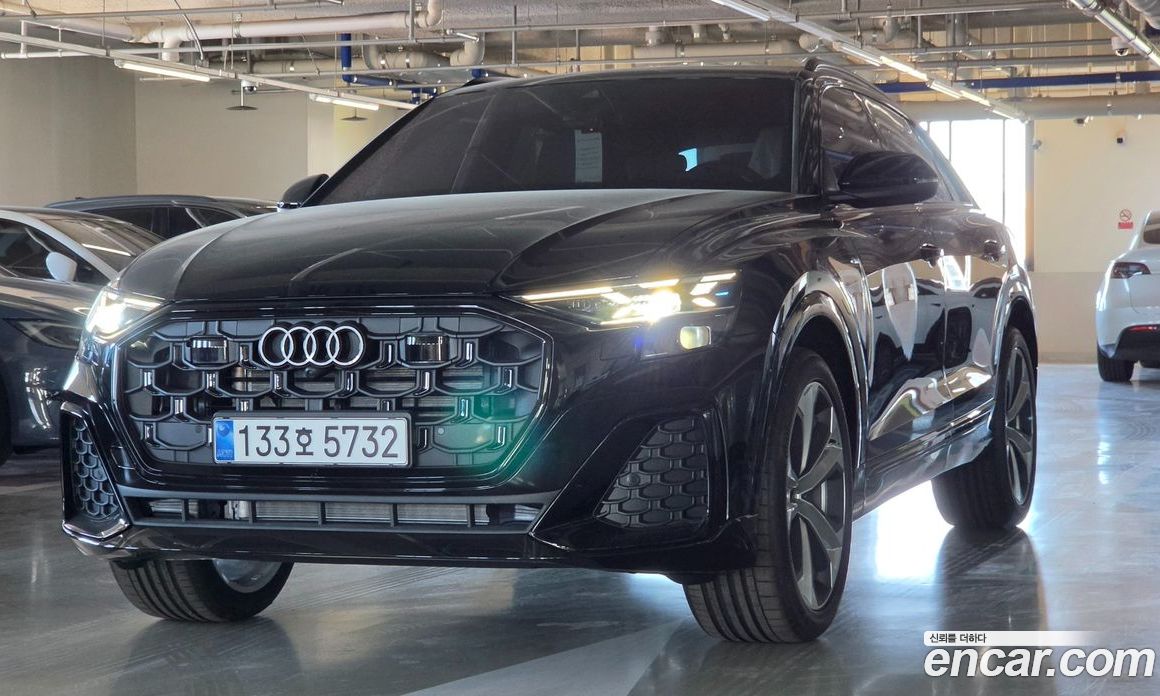 Audi Q8 (4M)