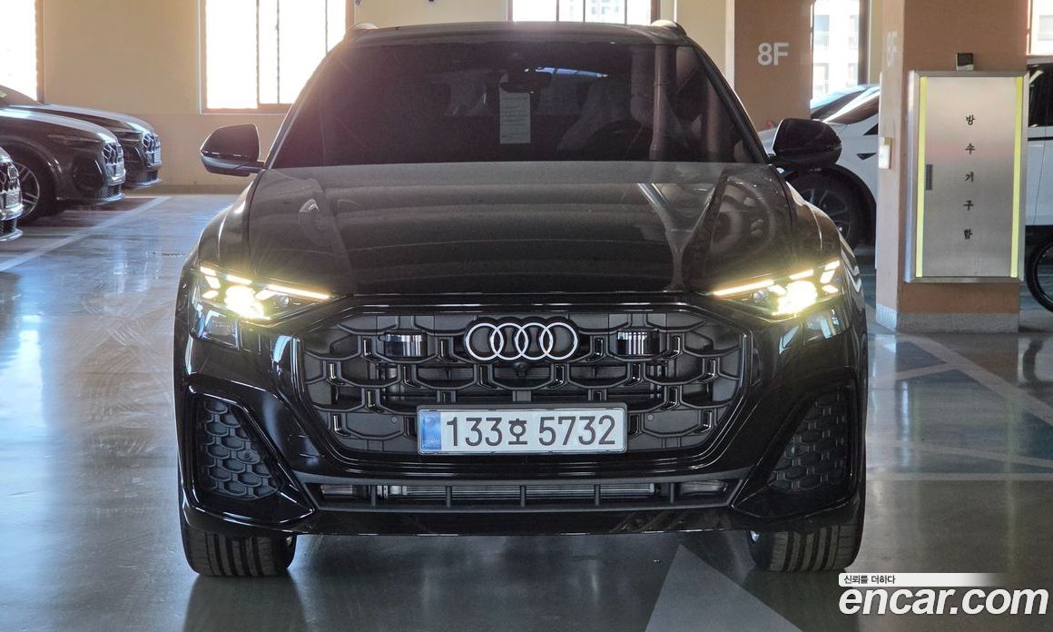 Audi Q8 (4M) фото 3