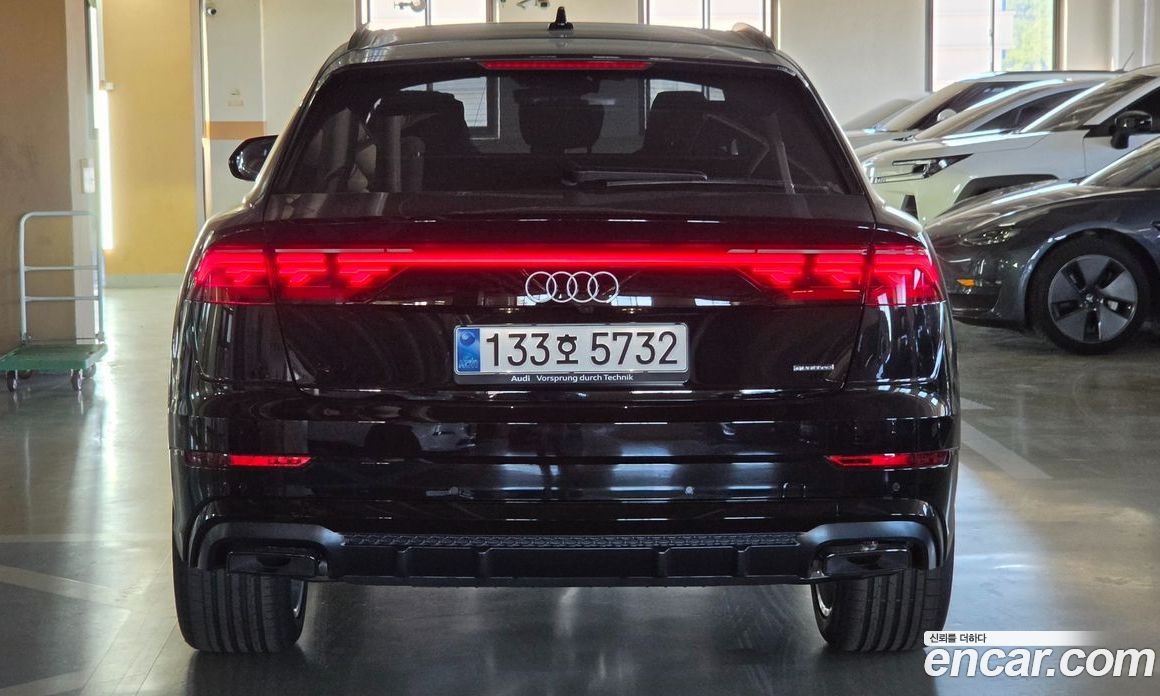 Audi Q8 (4M) фото 4