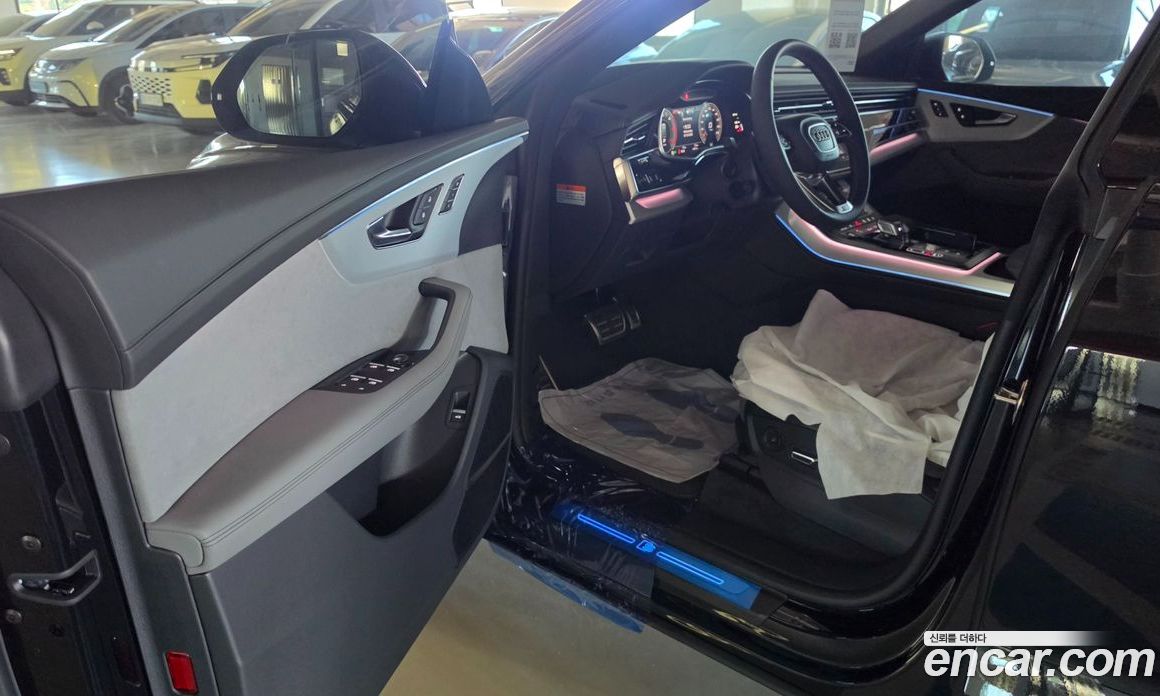Audi Q8 (4M) фото 13